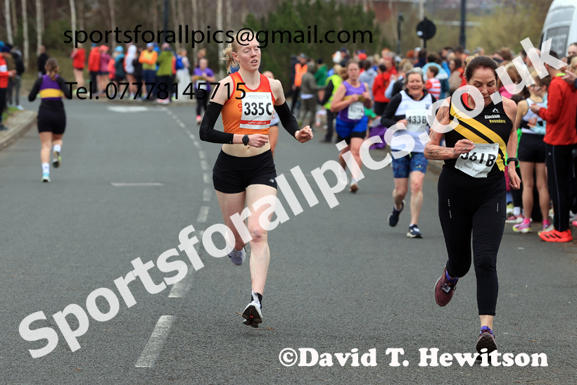 Senior Womens relay, 2026 Elswick Harriers Good Friday Road Relays and Young Athletes, Newburn,  Newcastle upon Tyne. Photo: David T. Hewitson/Sports for All Pics
